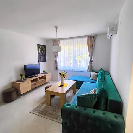 Esma Apartment *