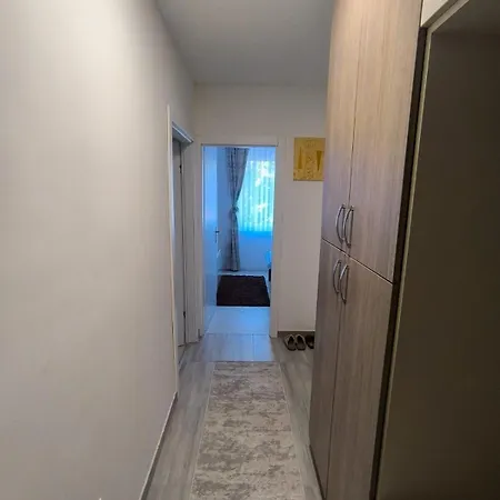 Esma Apartment *